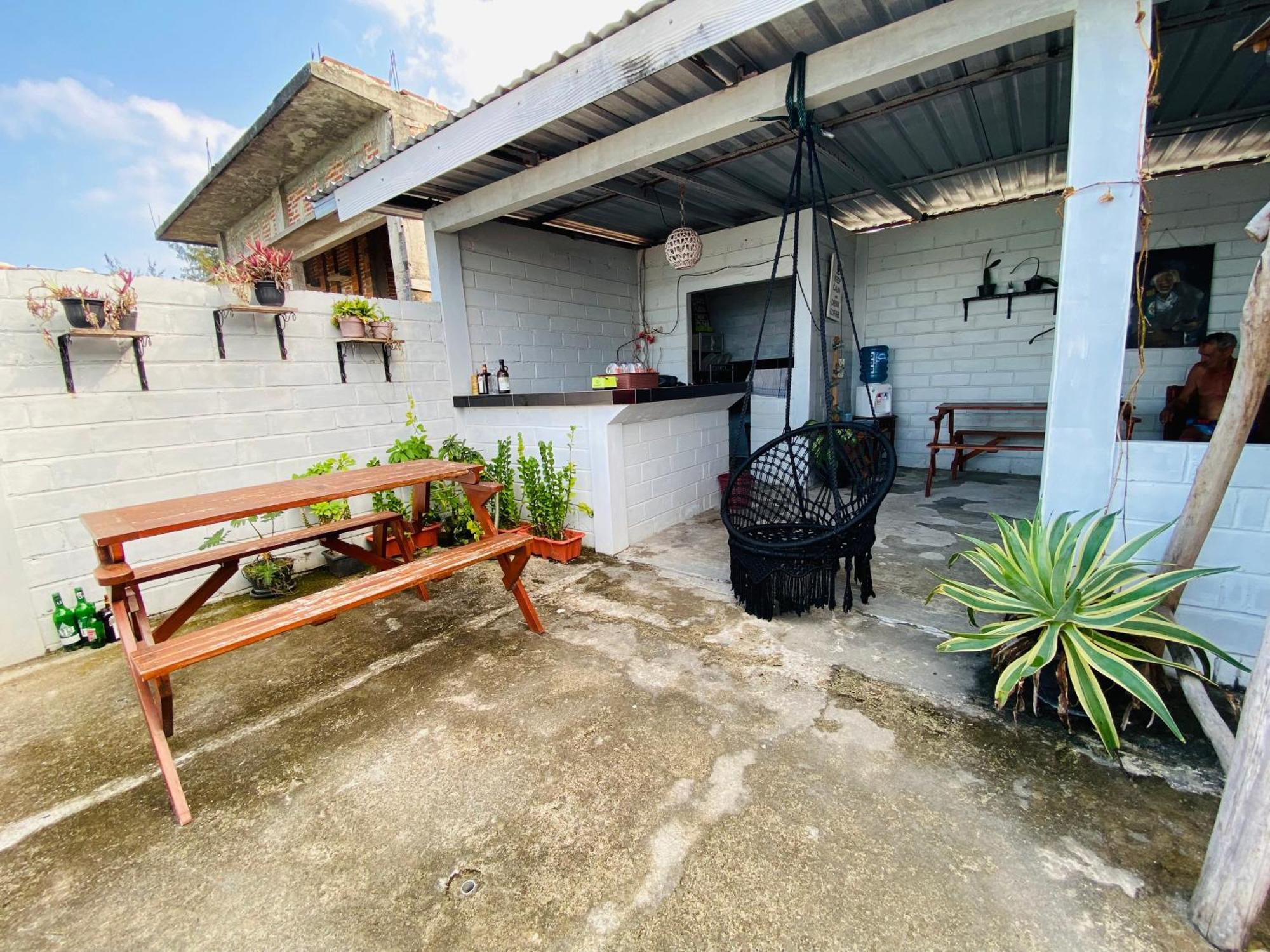 הוסטל קרימונג'אווה Js House View מראה חיצוני תמונה