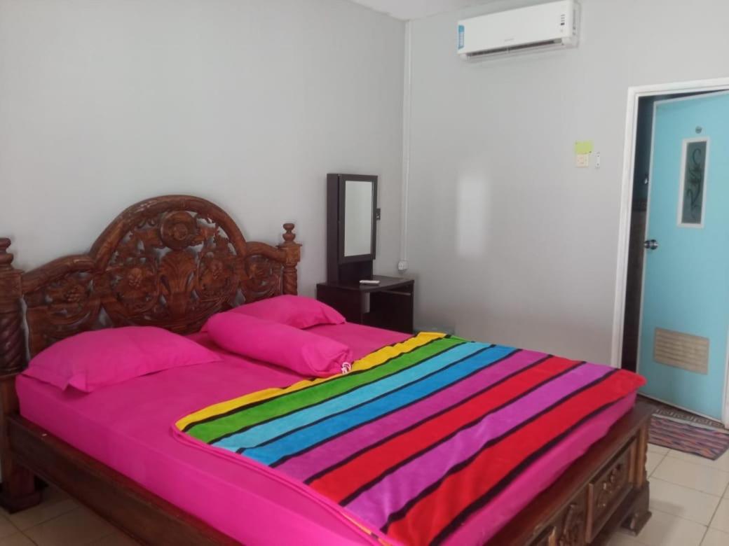 הוסטל קרימונג'אווה Js House View מראה חיצוני תמונה